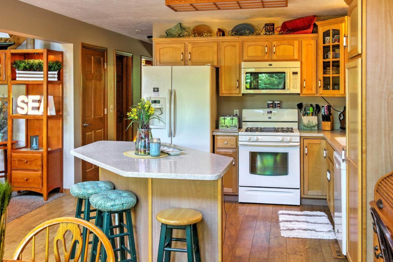 Roomy House On 2 Acres - 2 Mi To Egg Harbor Beach! Zewnętrze zdjęcie
